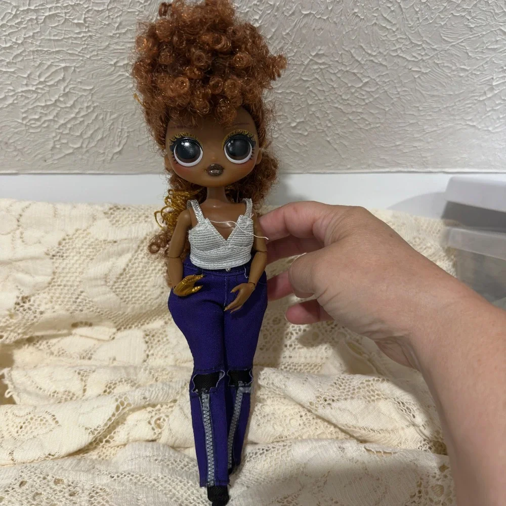 LOL Surprise OMG Royal Bee Fashion Doll Brown Curly Hair Silver Top Purple Pants